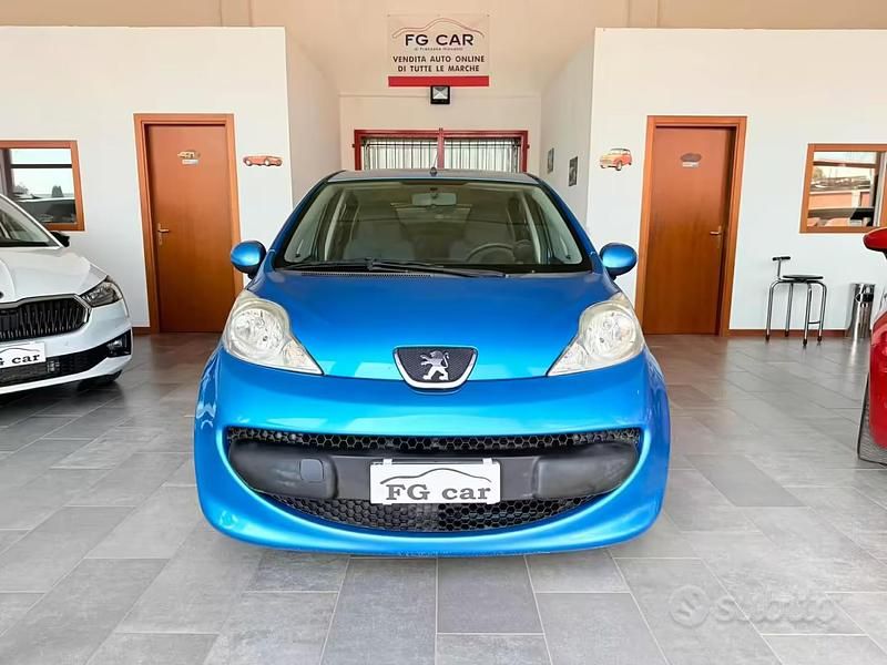 Usata Peugeot 107 68 CV (50 kW) 2006 Blu Utilitaria