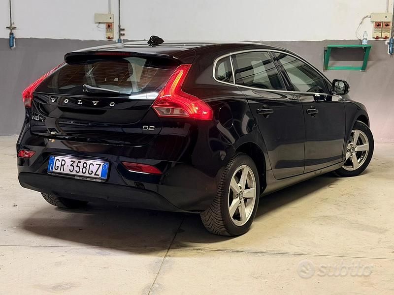 Usata Volvo V40 Summum 2014 Nero Berlina