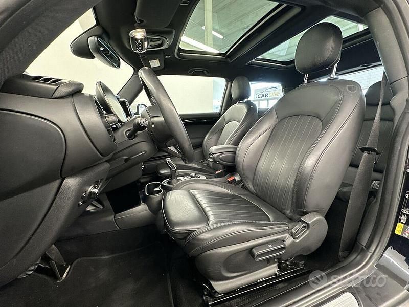 Usata Mini Cooper SE 160 kW (218 CV) 2020 Enigmatic black mini yours Utilitaria