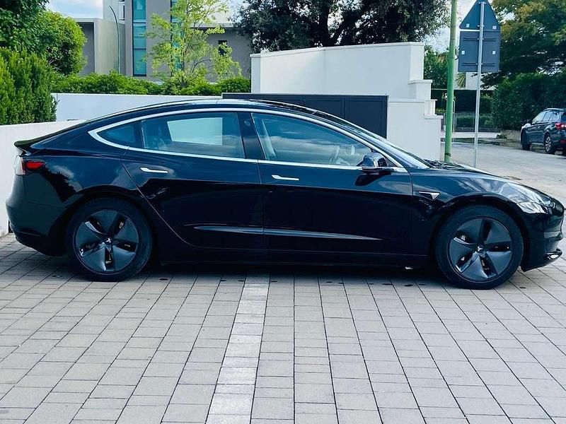Usata Tesla Model 3 Standard Range 258 kW (351 CV) 2019 Nero Berlina
