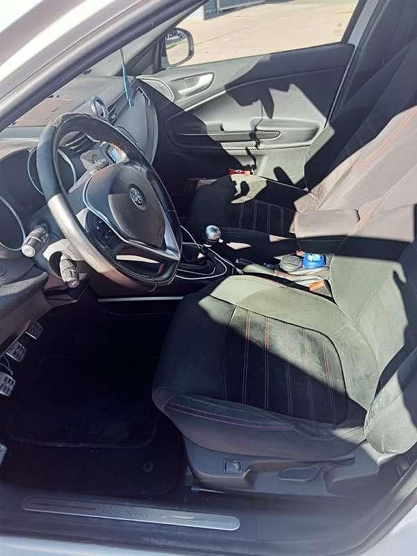 Usata Alfa Romeo Giulietta 120 CV (88 kW) 2017 Bianco Berlina