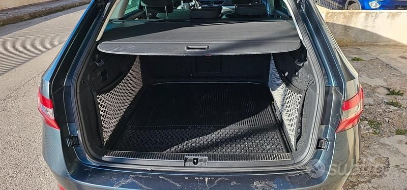 Usata Skoda Superb Executive 190 CV (139 kW) 2017 Grigio Station wagon