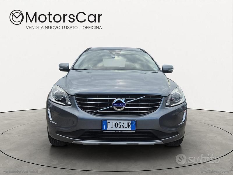 Usata Volvo XC60 Momentum 150 CV (110 kW) 2017 Grigio SUV