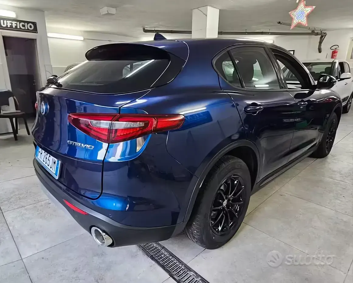 Usata Alfa Romeo Stelvio 179 CV (131 kW) 2019 Blu SUV