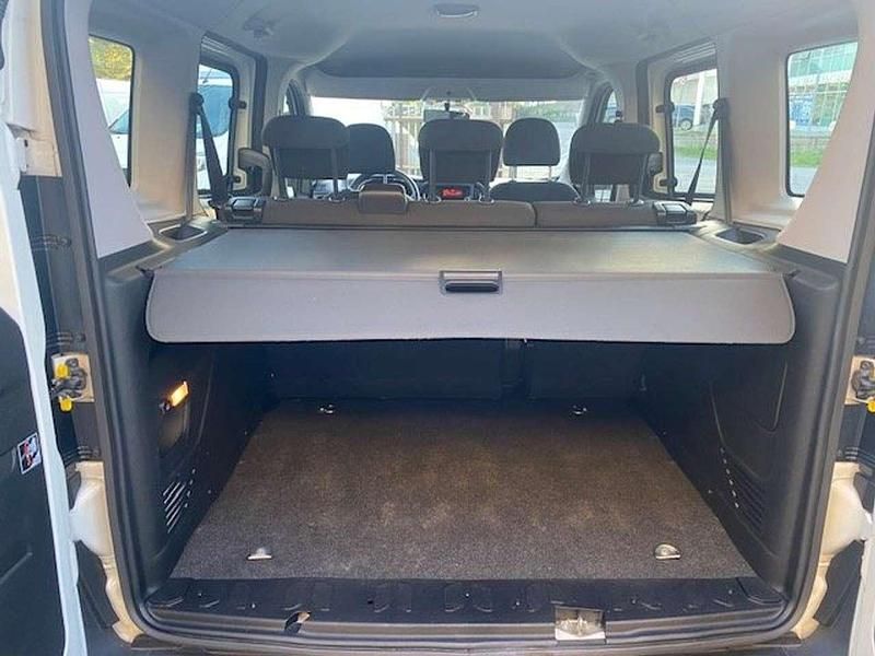 Usata Fiat Doblò 95 CV (69 kW) 2019 Bianco Monovolume