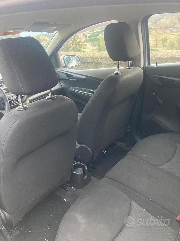 Usata Opel Agila 65 CV (47 kW) 2017 Bianco