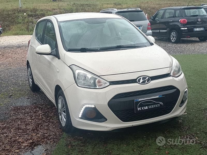 Usata Hyundai i10 Classic 66 CV (48 kW) 2014 Beige Utilitaria