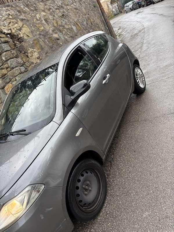 Usata Lancia Ypsilon Platinum 69 CV (50 kW) 2017 Utilitaria