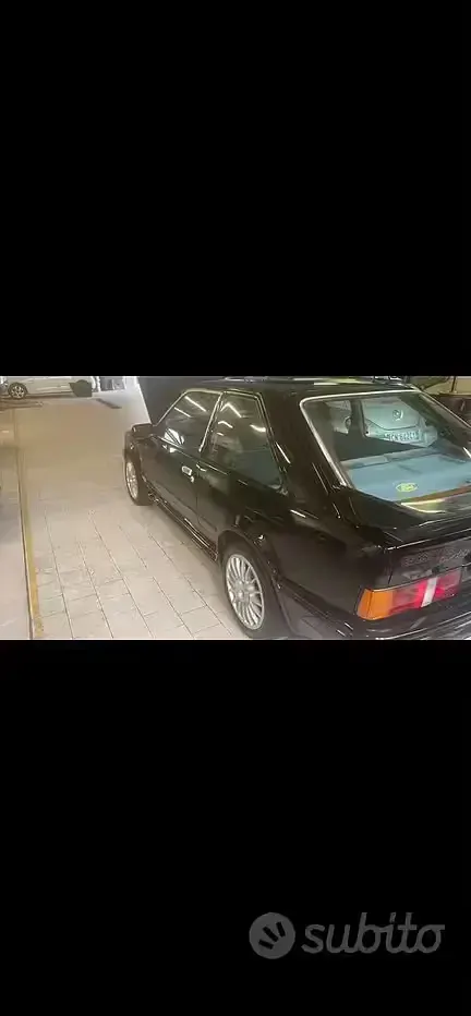 Usata Ford Escort RS 129 CV (94 kW) 1990 Nero