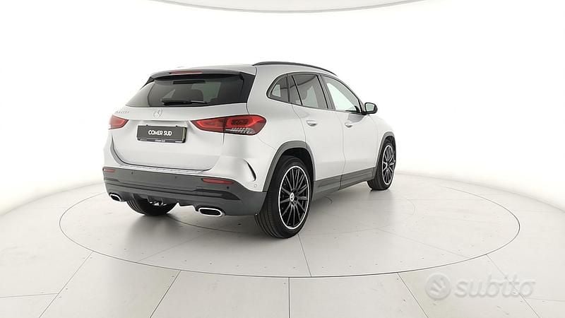 Usata Mercedes GLA200 Premium 150 CV (110 kW) 2021 Grigio SUV