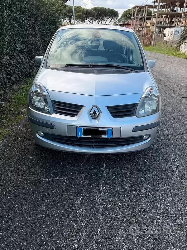 Usata Renault Modus 2006 Grigio Monovolume