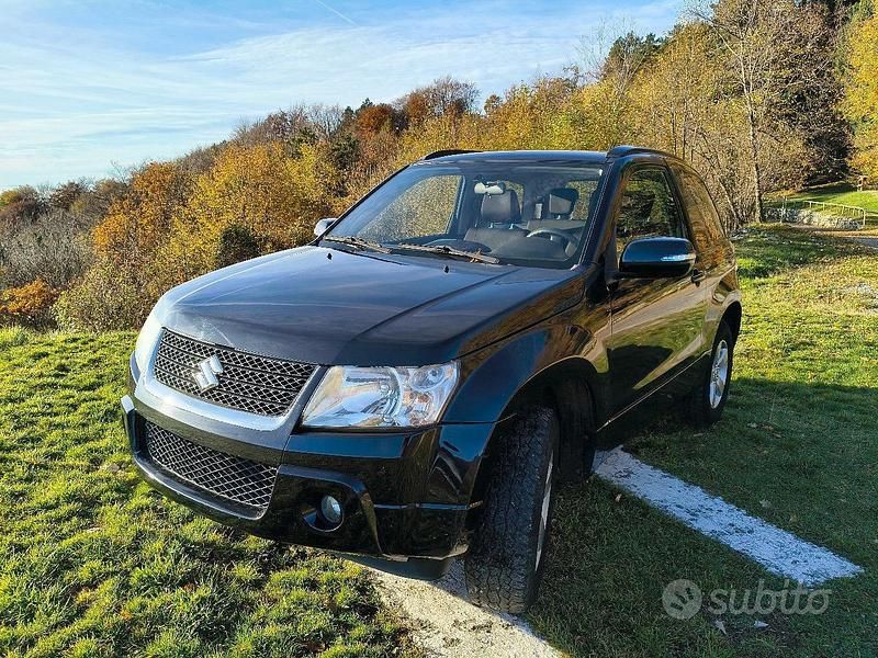 Usata Suzuki Grand Vitara 106 CV (77 kW) 2013 Nero SUV