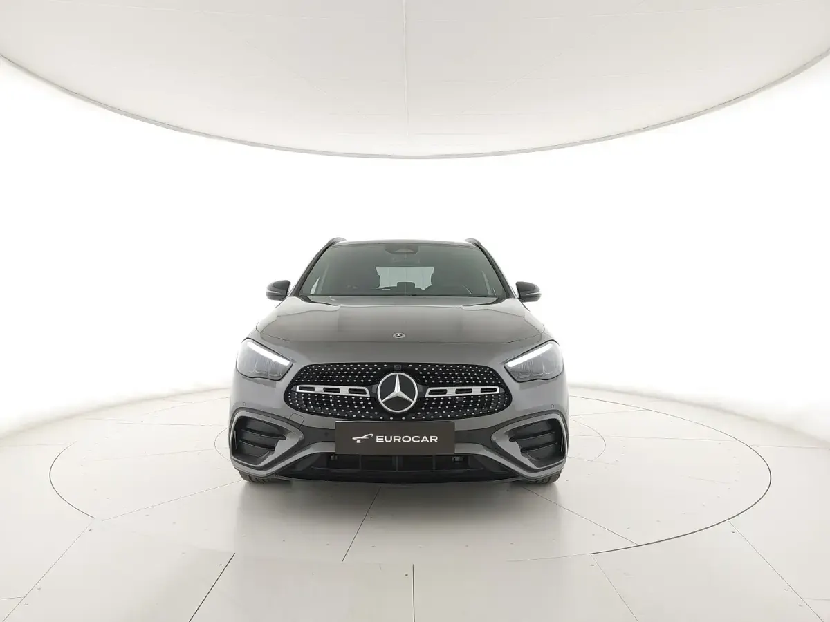 Usata Mercedes GLA180 AMG Line Premium Plus 116 CV (85 kW) 2026 Grigio SUV