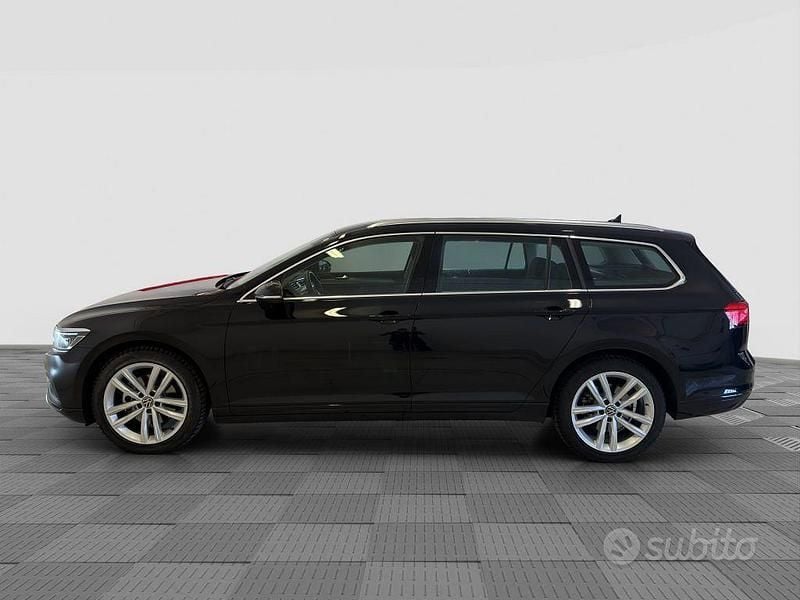 Usata VW Passat Business 193 CV (141 kW) 2024 Nero Station wagon