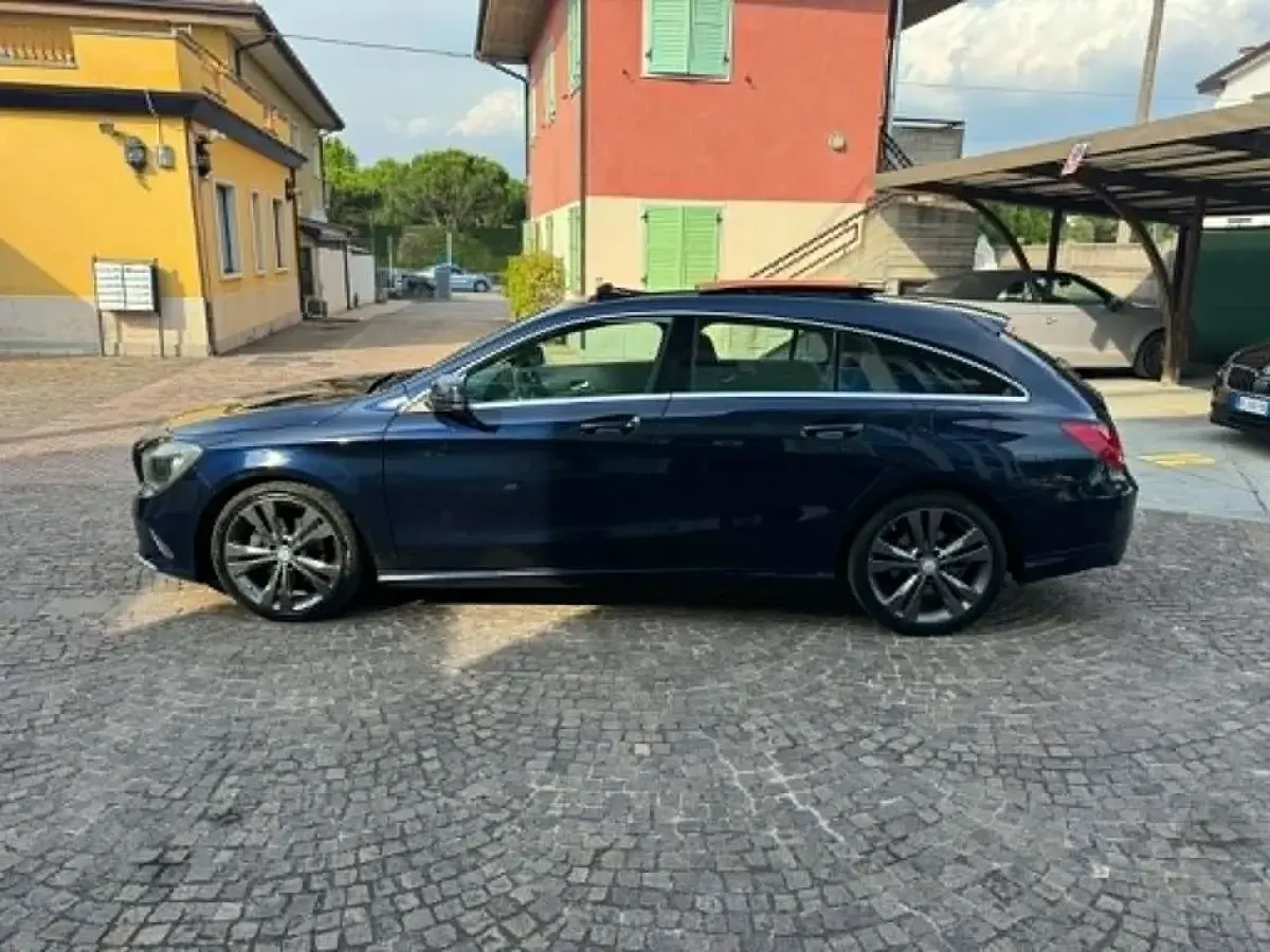 Usata Mercedes CLA200 Shooting Brake Edition 136 CV (100 kW) 2017 Blu/azzurro Station wagon