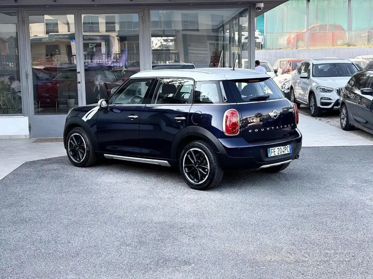 Usata Mini Cooper D Countryman Business 112 CV (82 kW) 2016 Blu/azzurro SUV