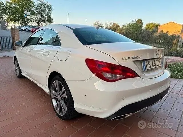 Usata Mercedes CLA180 Premium 109 CV (80 kW) 2017 Bianco Berlina