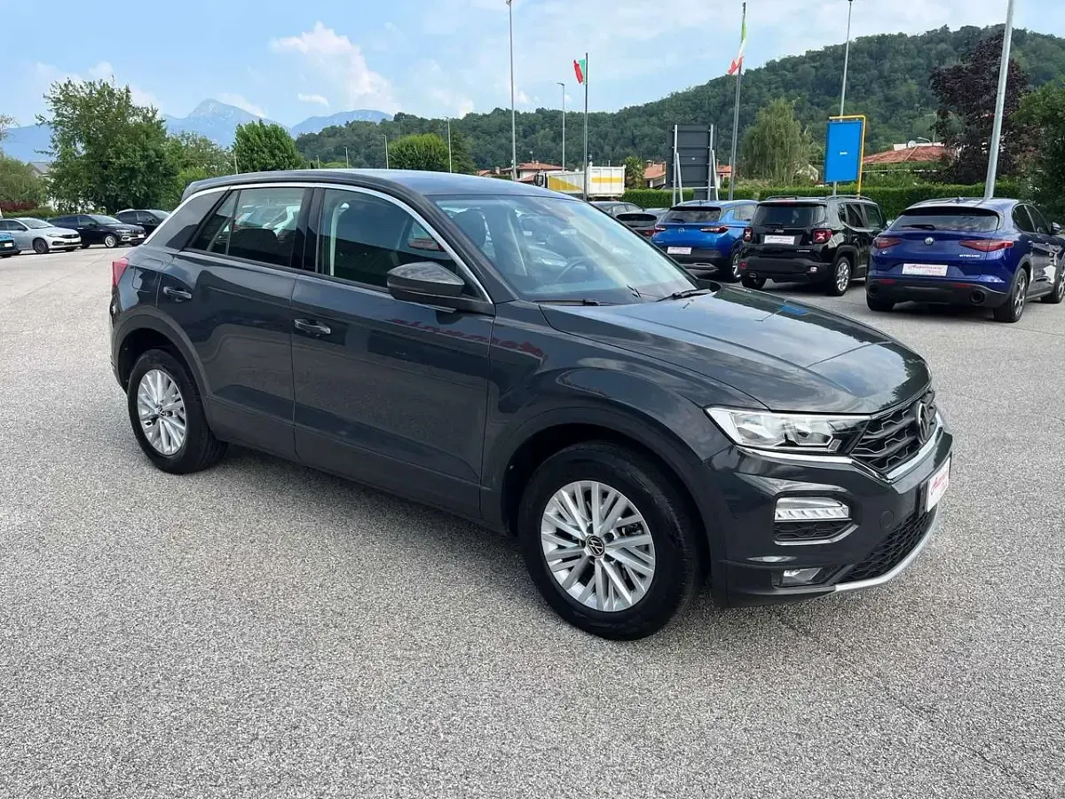 Usata VW T-Roc Business 150 CV (110 kW) 2022 Bianco SUV
