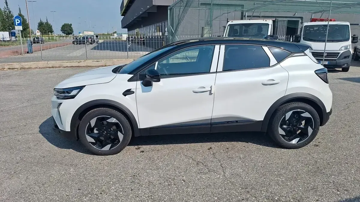 Nuova Renault Captur Techno 108 CV (79 kW) 2026 Bianco SUV