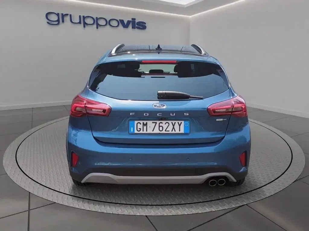 Usata Ford Focus Active 125 CV (91 kW) 2023 Chrome blue SUV