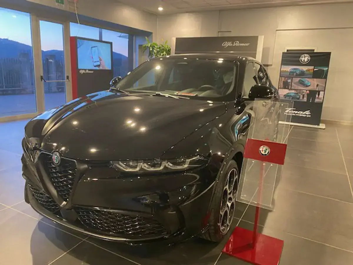 Nuova Alfa Romeo Tonale Veloce 131 CV (96 kW) 2026 Nero SUV