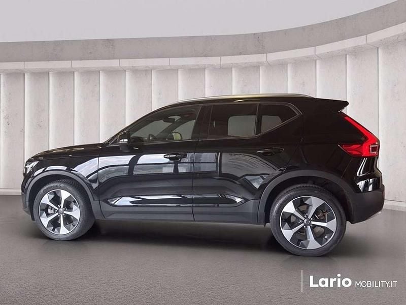 Usata Volvo XC40 Core 163 CV (119 kW) 2024 Onyx black SUV