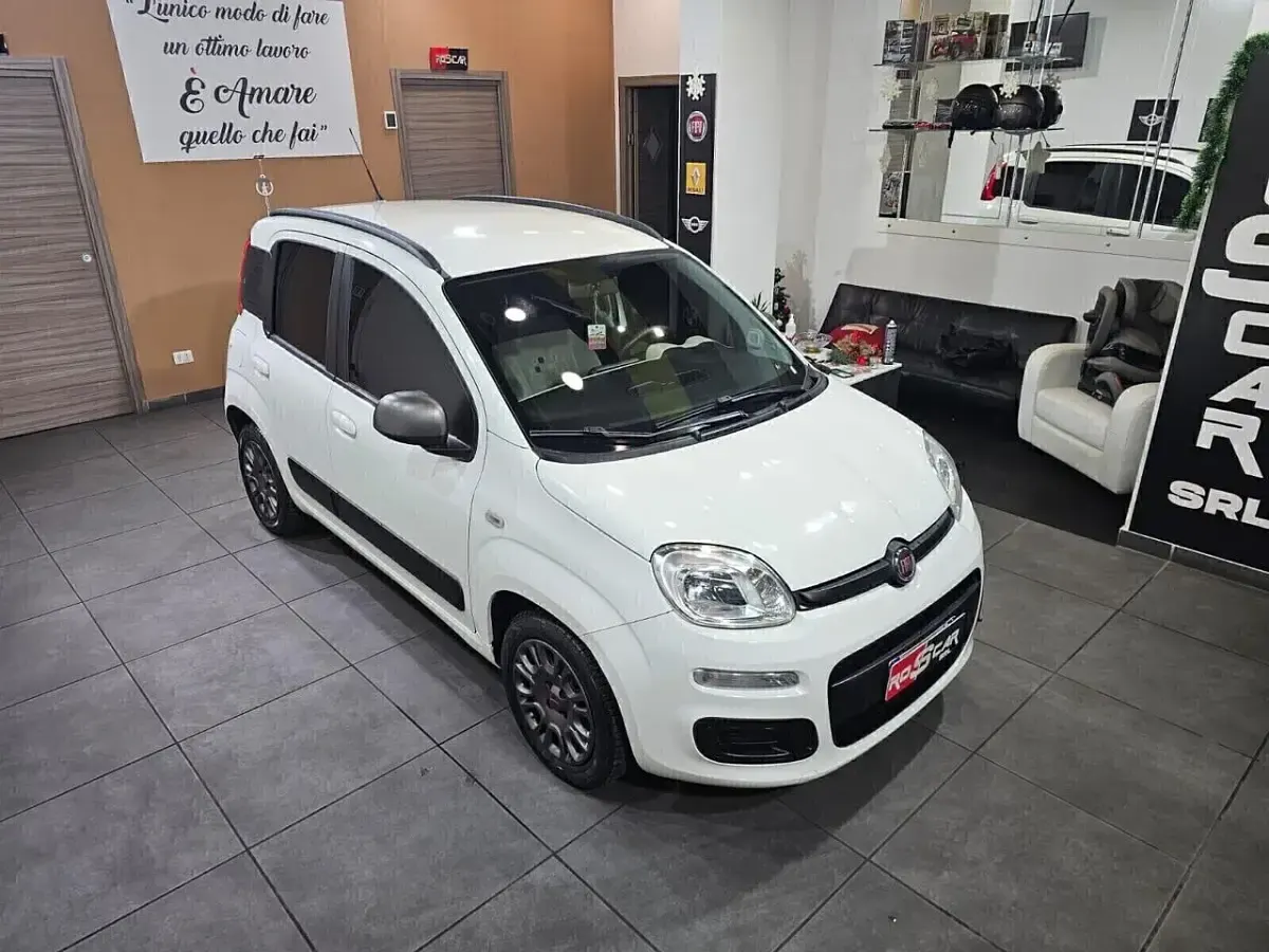 Usata Fiat Panda Lounge 75 CV (55 kW) 2015 Bianco Utilitaria