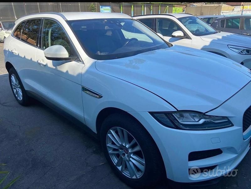 Usata Jaguar F-Pace Portfolio 180 CV (132 kW) 2018 Bianco SUV