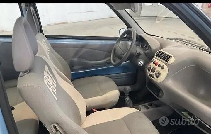 Usata Fiat 600 Active 54 CV (39 kW) 2006 Blu Berlina