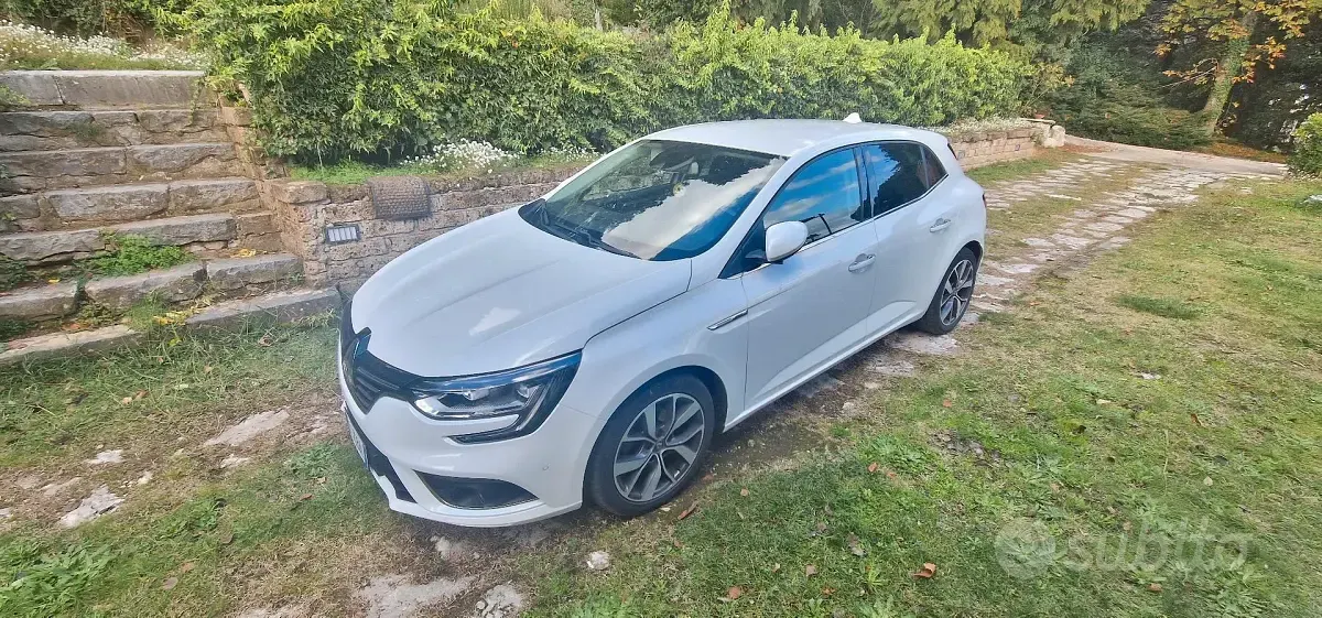 Usata Renault Mégane IV Bose Edition 110 CV (80 kW) 2016 Bianco Berlina