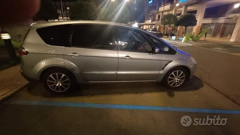 Usata Ford S-MAX S 2008 Monovolume