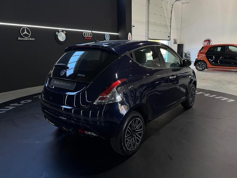 Usata Lancia Ypsilon S 70 CV (51 kW) 2021 Blu Utilitaria
