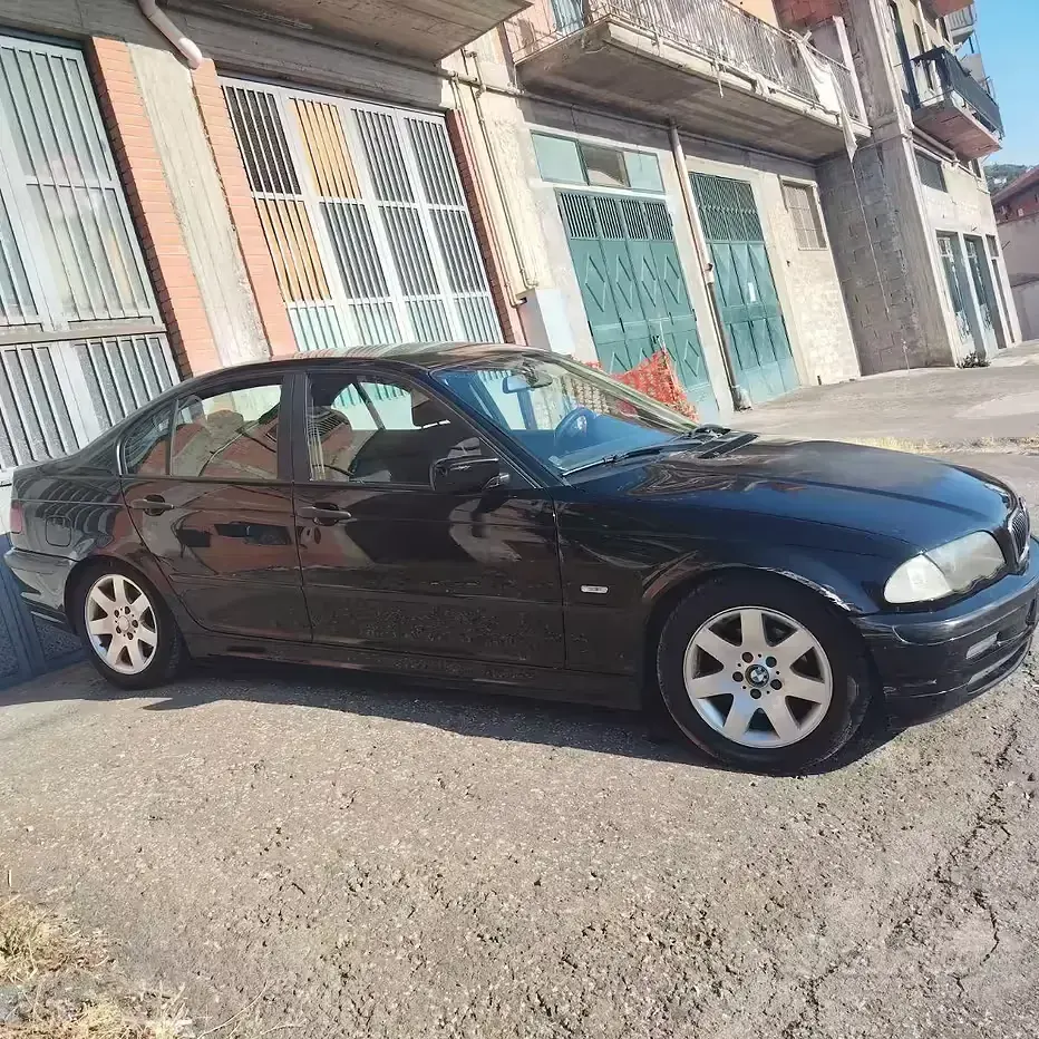 Usata BMW 320 136 CV (100 kW) 2002 Nero Berlina
