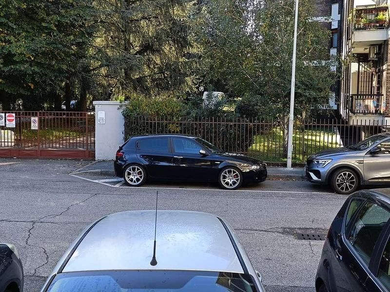 Usata 2009 Alfa Romeo 147 170 CV Due volumi – 20156 MILANO