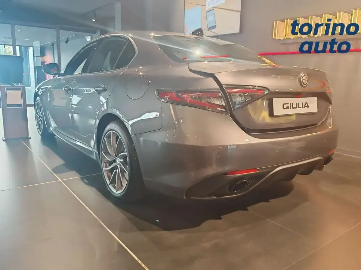 Nuova Alfa Romeo Giulia Sprint 160 CV (117 kW) 2026 Grigio Berlina