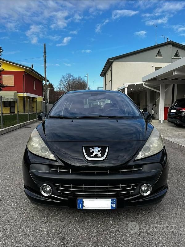 Usata Peugeot 207 110 CV (80 kW) 2007 Nero Berlina