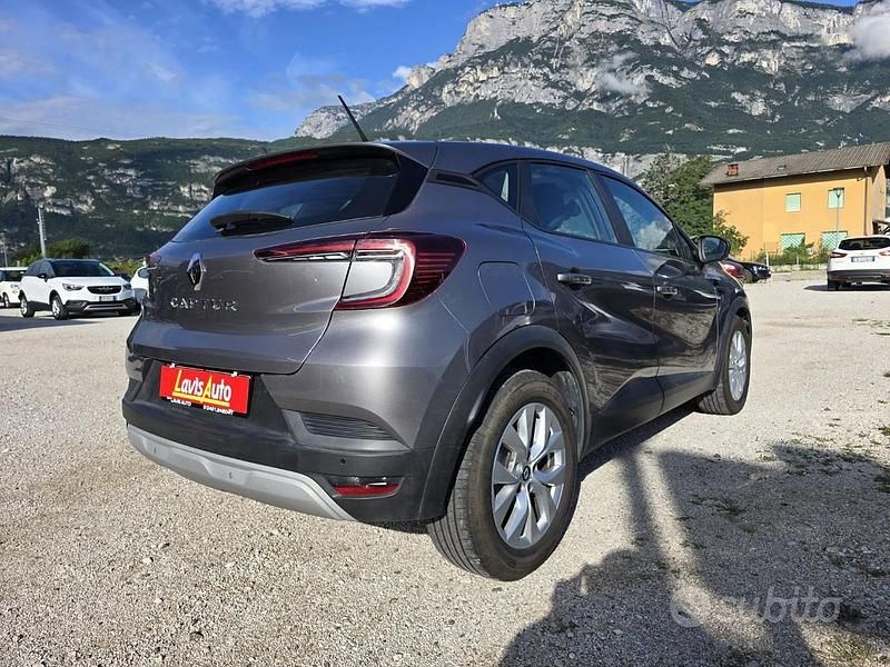 Usata Renault Captur Business 91 CV (66 kW) 2021 Grigio SUV