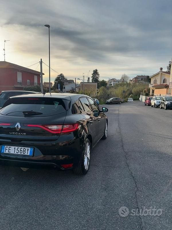 Usata Renault Mégane IV Intens 110 CV (80 kW) 2016 Nero Berlina