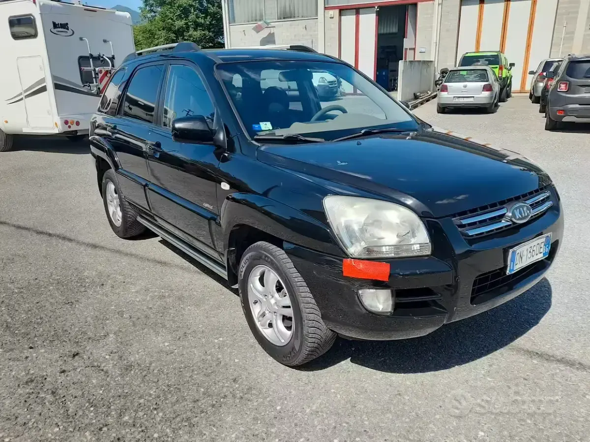 Usata Kia Sportage Active 140 CV (102 kW) 2008 Nero SUV