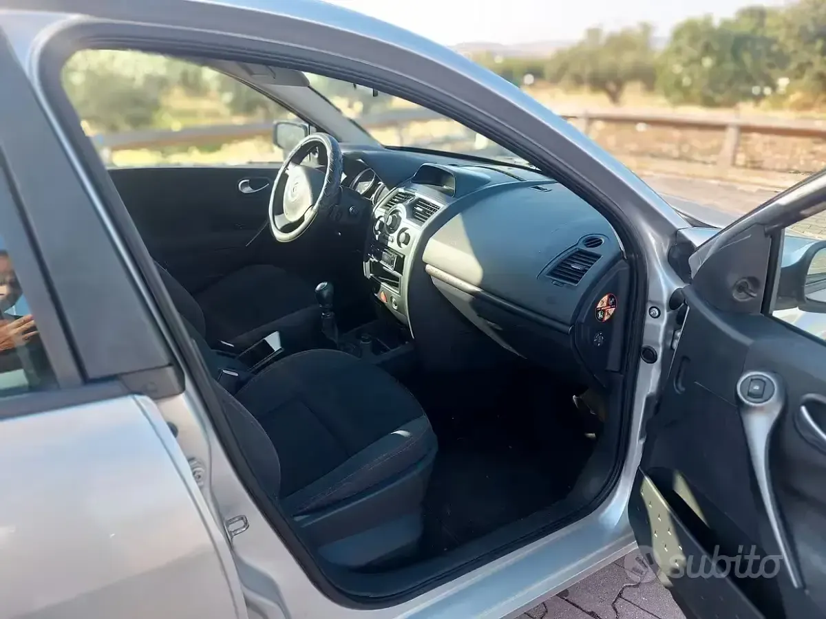 Usata Renault Mégane GrandTour 106 CV (77 kW) 2008 Grigio Station wagon