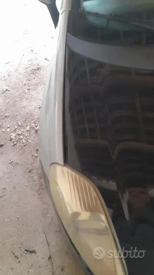 Usata Fiat Grande Punto 95 CV (69 kW) 2006 Grigio Utilitaria