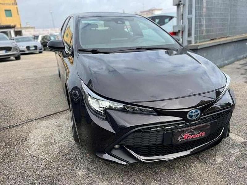 Usata Toyota Corolla Active 98 CV (72 kW) 2020 Nero Berlina