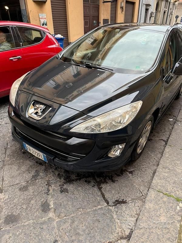 Usata Peugeot 308 90 CV (66 kW) 2010 Berlina