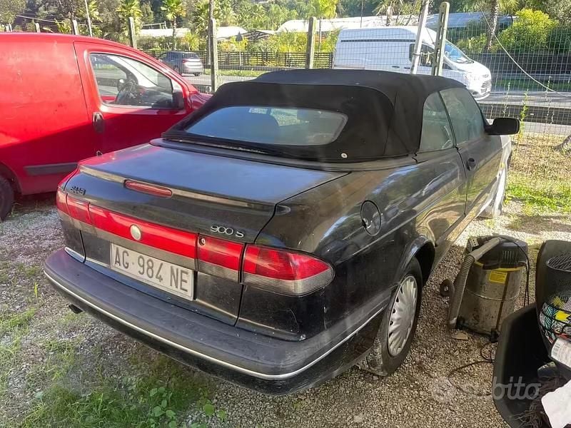Usata Saab 900 Cabriolet 130 CV (95 kW) 1995 Nero Cabrio