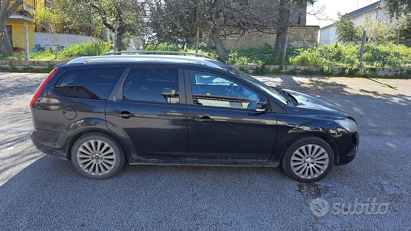 Usata Ford Focus Titanium 90 CV (66 kW) 2009 Nero Station wagon