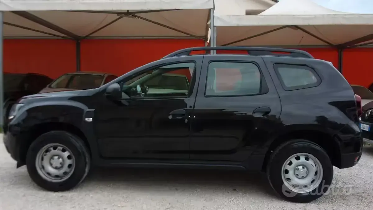 Usata Dacia Duster Comfort 101 CV (74 kW) 2020 Nero SUV