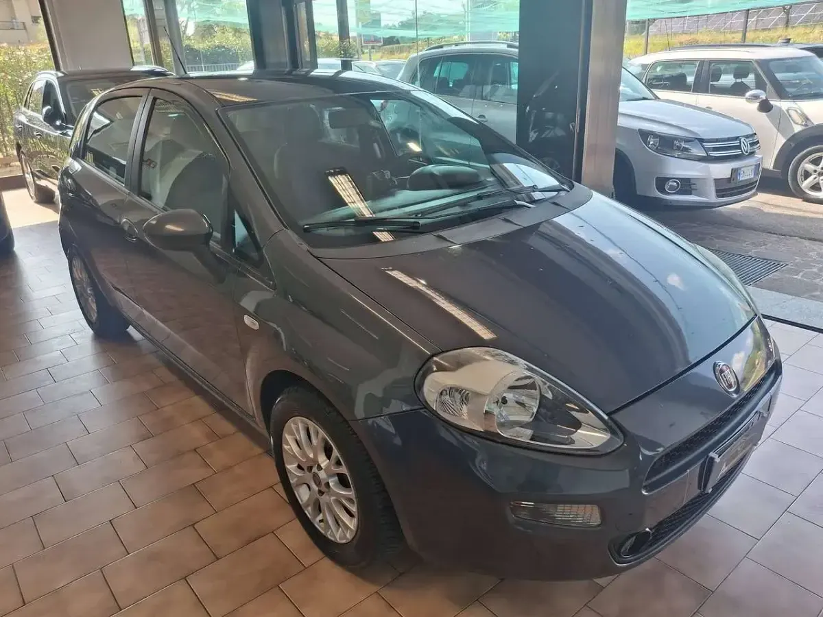 Usata Fiat Punto Street 75 CV (55 kW) 2013 Grigio Utilitaria