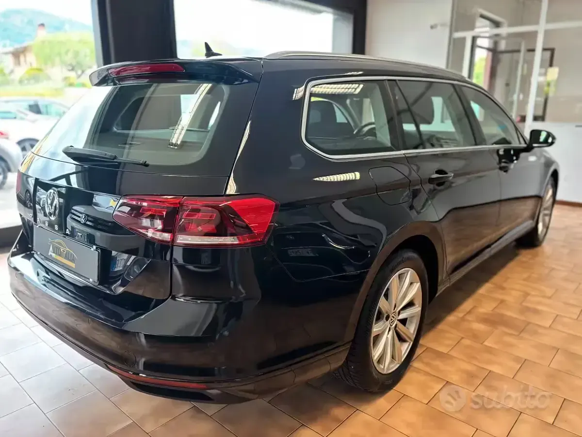 Usata VW Passat Business 120 CV (88 kW) 2020 Nero Station wagon