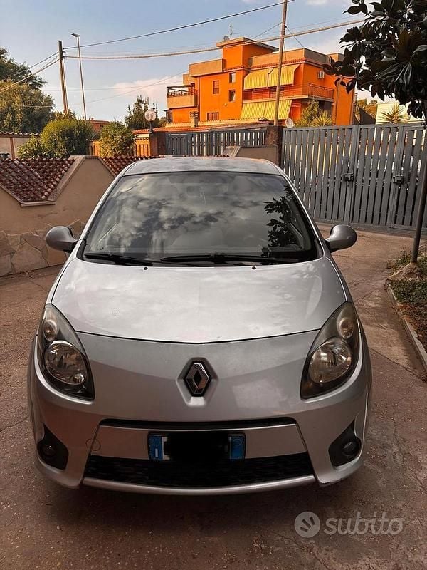 Grigio Usata 2009 Renault Twingo Due volumi | 2000 € (Ottimo prezzo) - Immagine 1/4