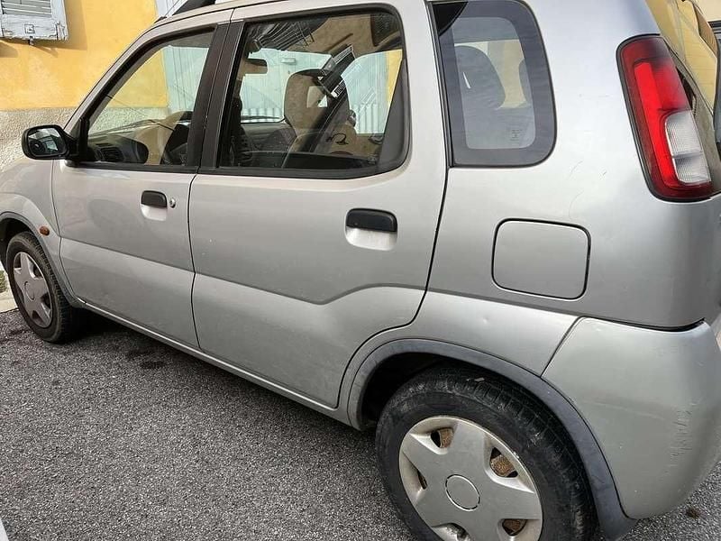 Usata Suzuki Ignis GL 83 CV (61 kW) 2003 Grigio Utilitaria